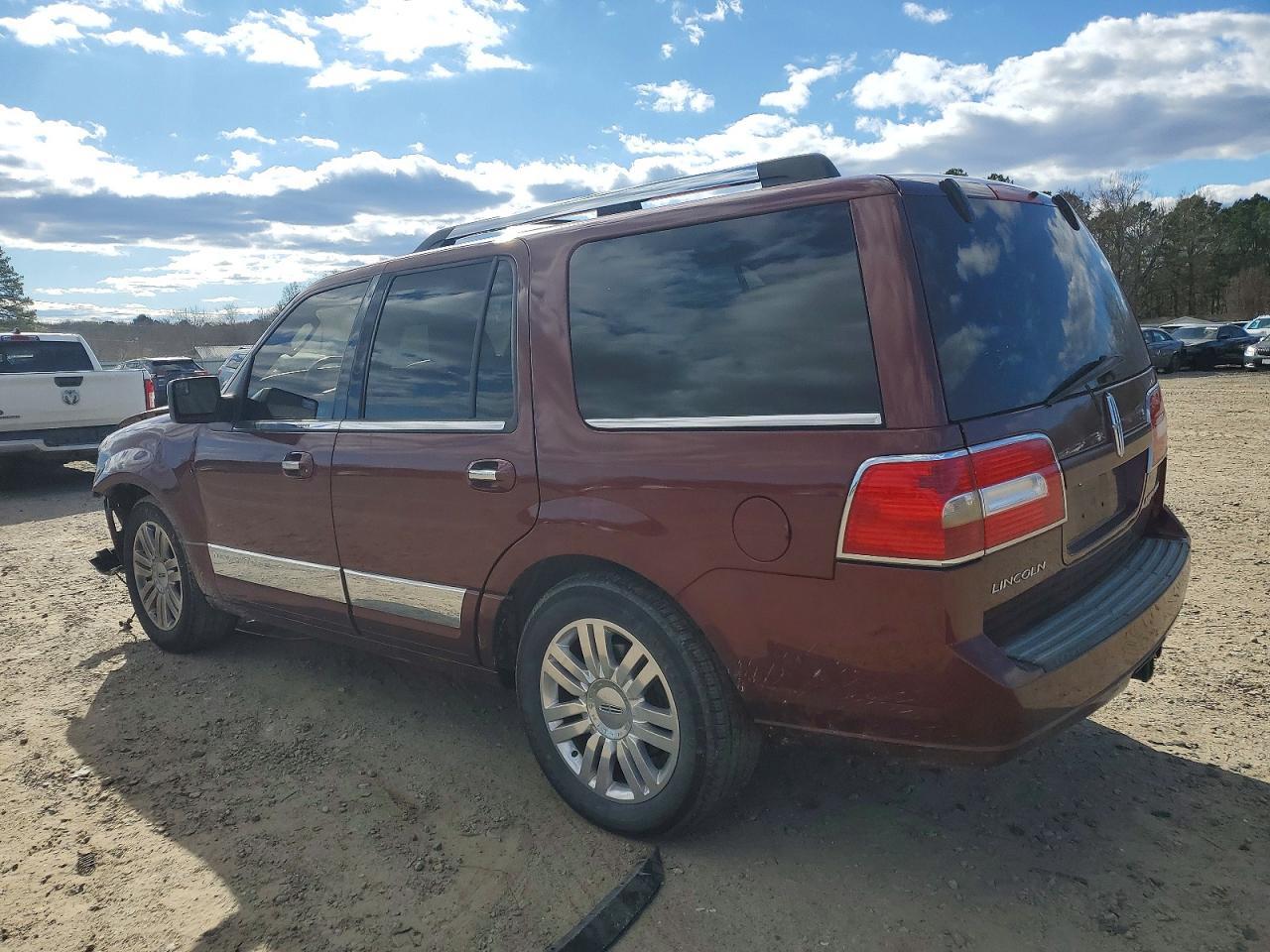 2012 Lincoln Townhouse Navigator