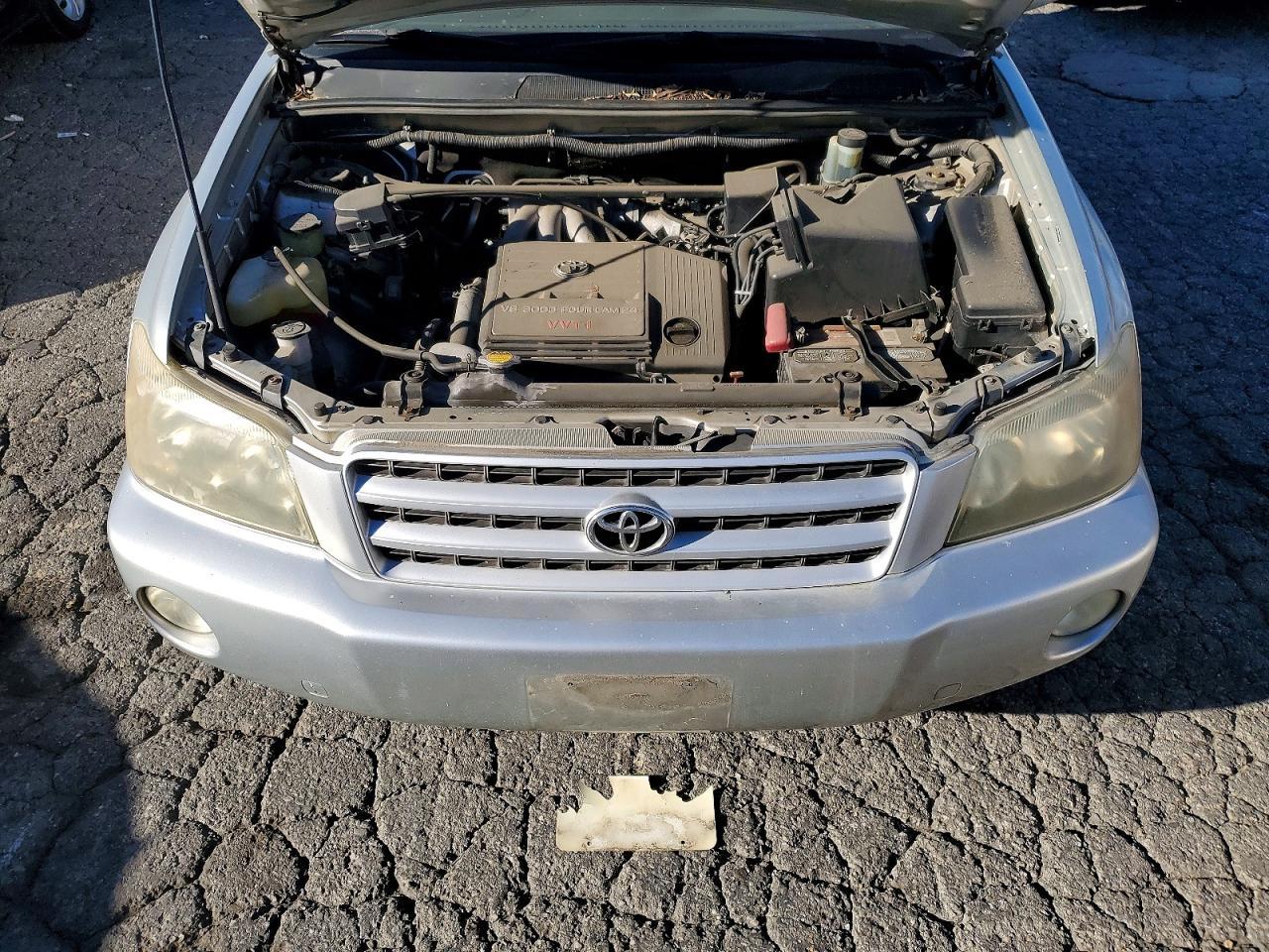 2003 TOYOTA HIGHLANDER