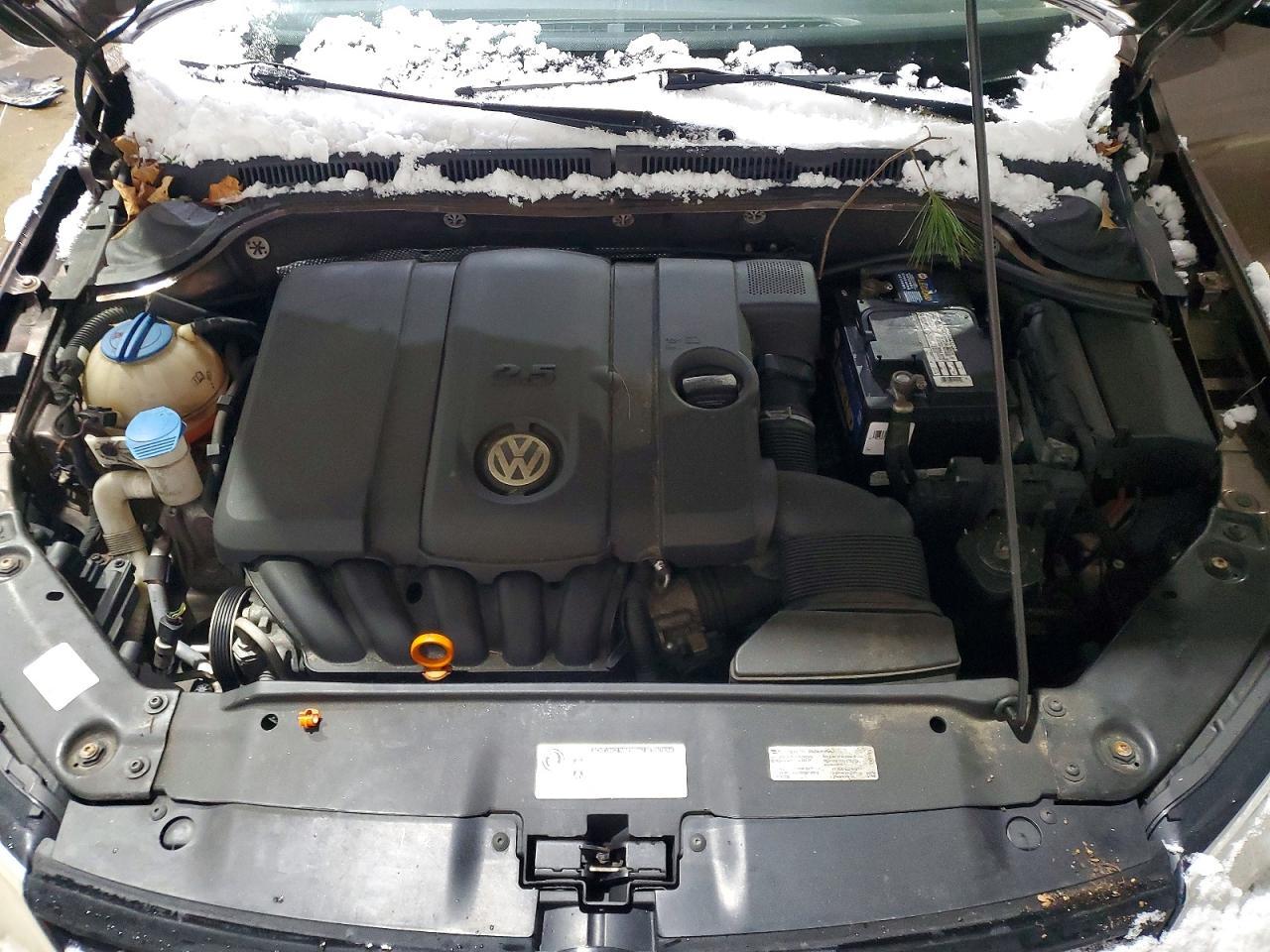 2013 VOLKSWAGEN JETTA