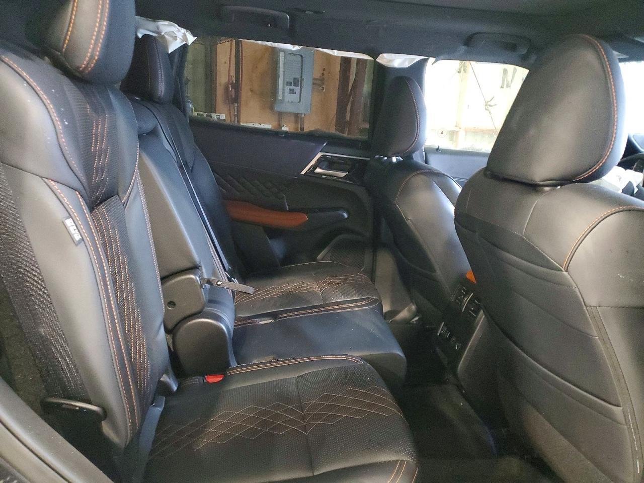 2025 MITSUBISHI outlander