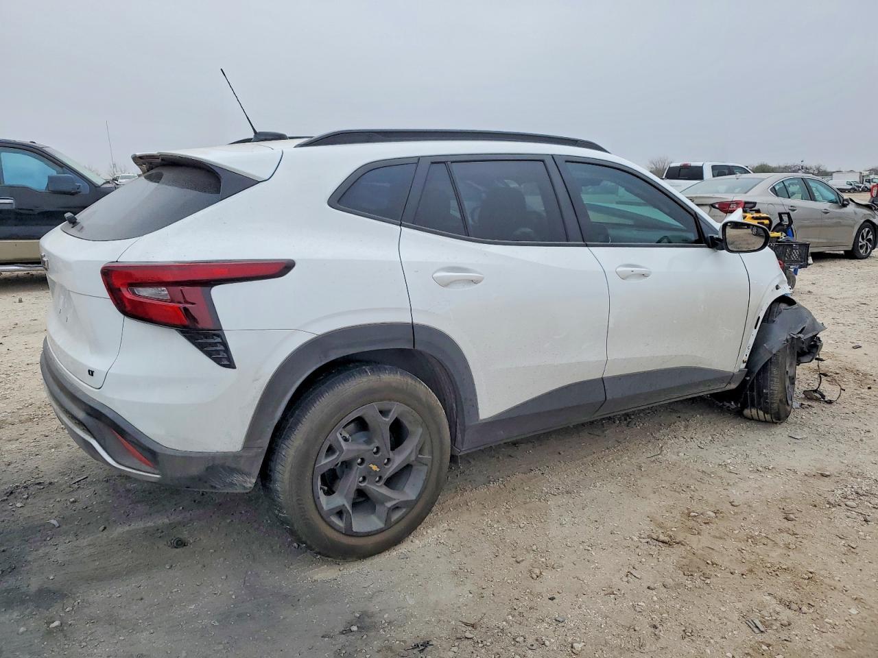 2025 CHEVROLET TRAX