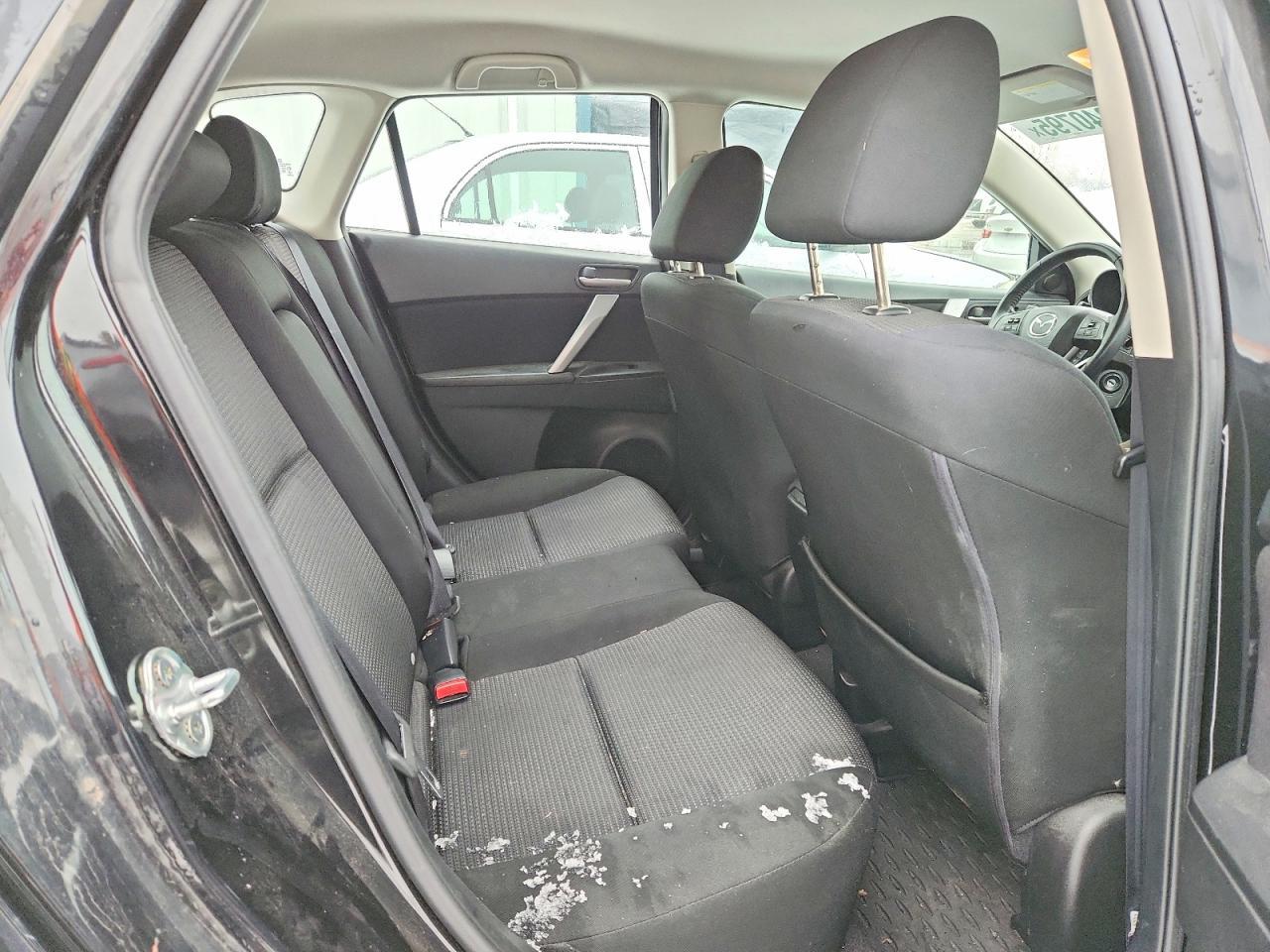 2013 MAZDA 3