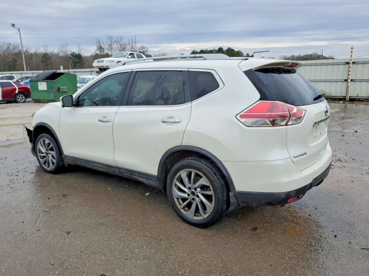 2015 NISSAN ROGUE