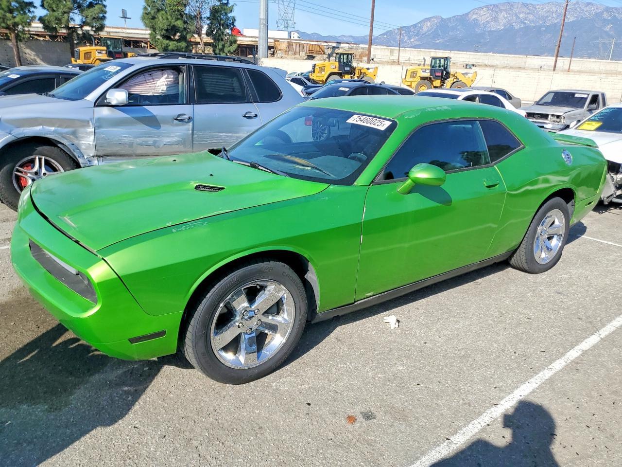 2014 DODGE Challenger