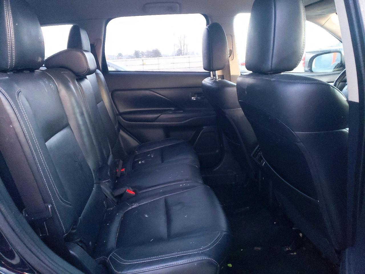 2019 MITSUBISHI outlander
