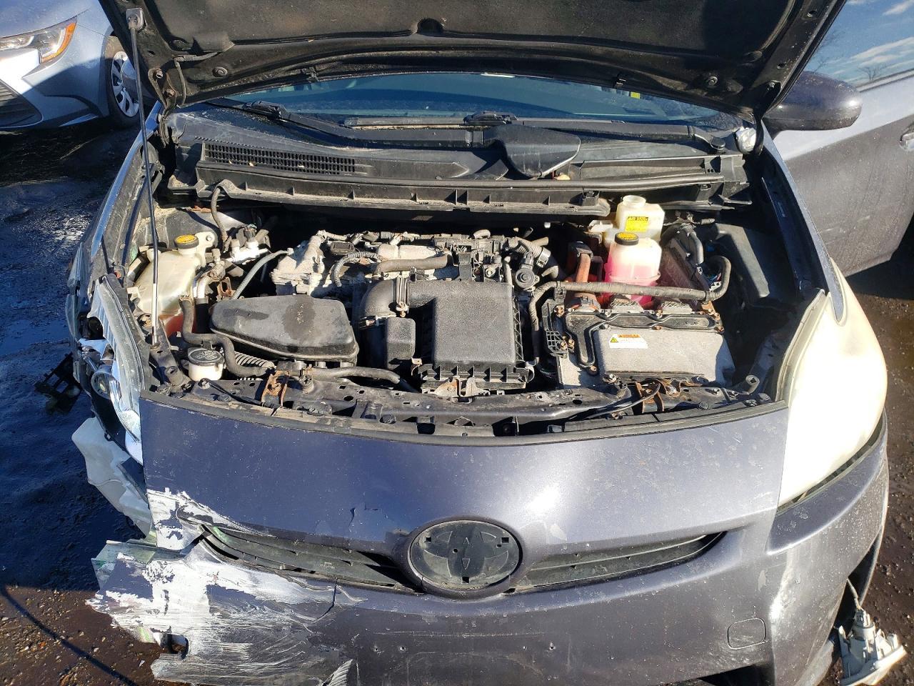 2011 TOYOTA PRIUS