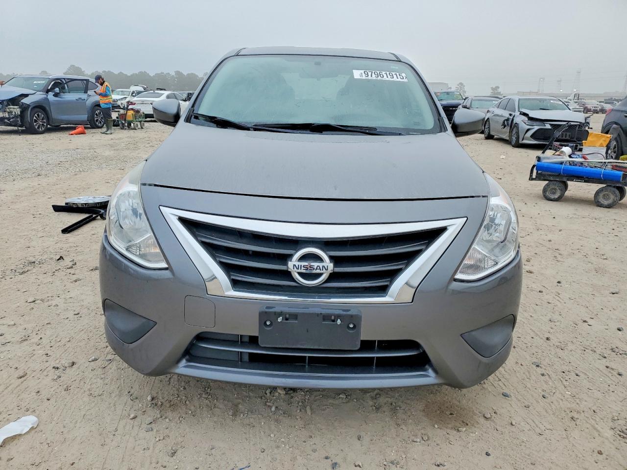 2018 NISSAN VERSA