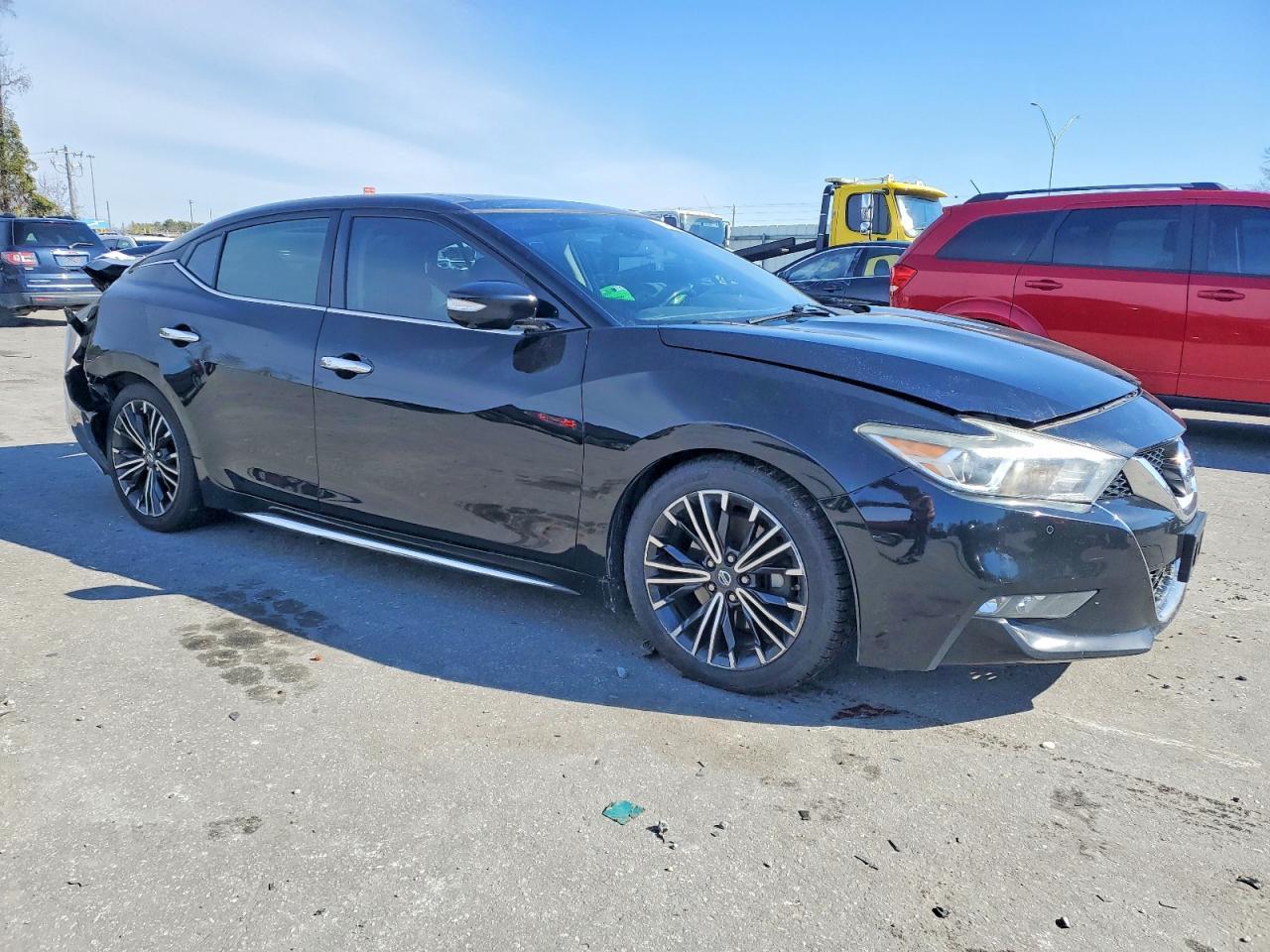 2017 NISSAN Maxima