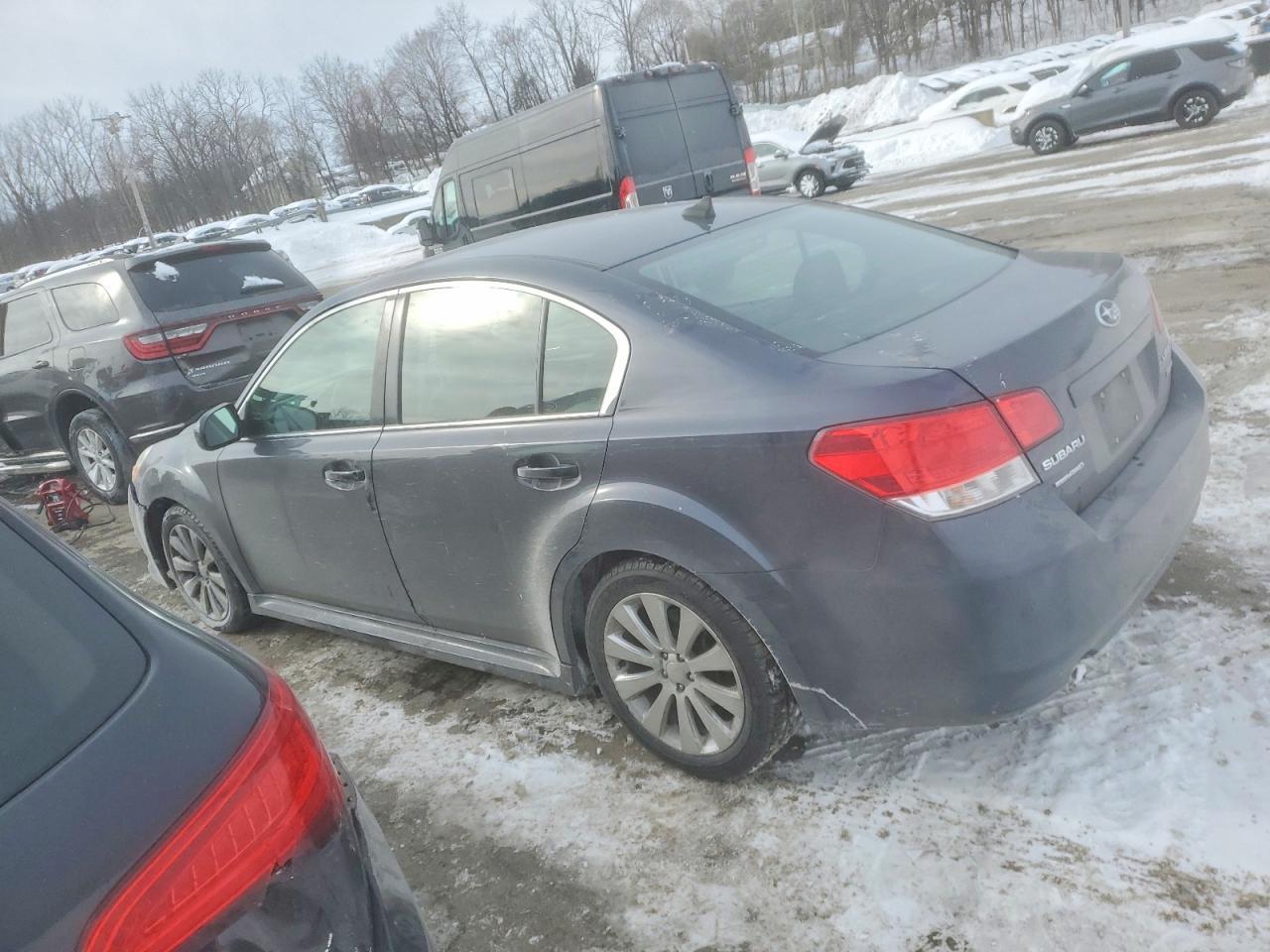 2011 SUBARU Legacy