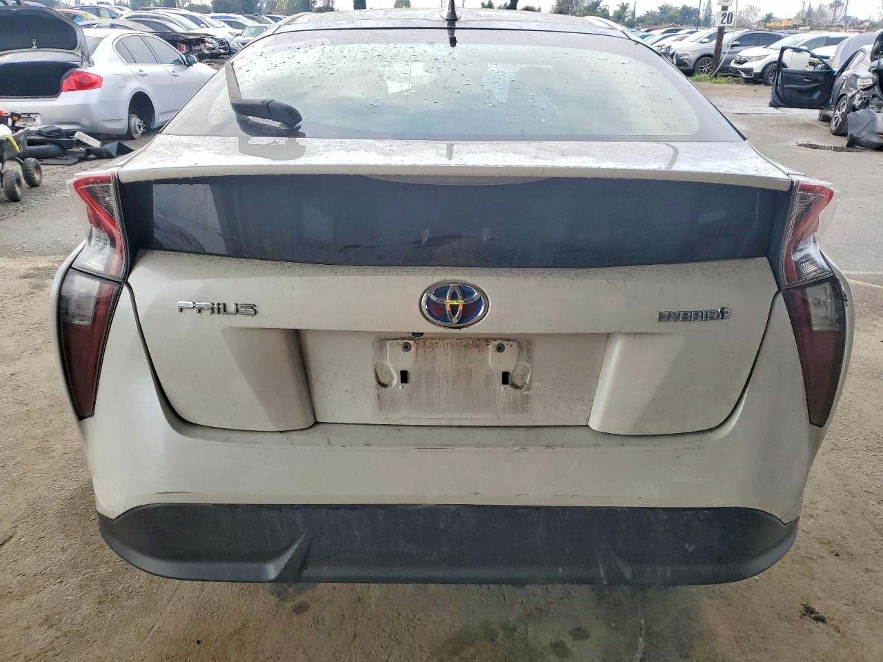 2016 TOYOTA PRIUS
