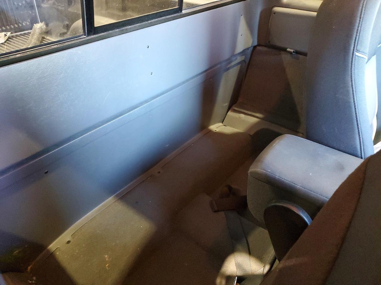 2004 MAZDA B3000