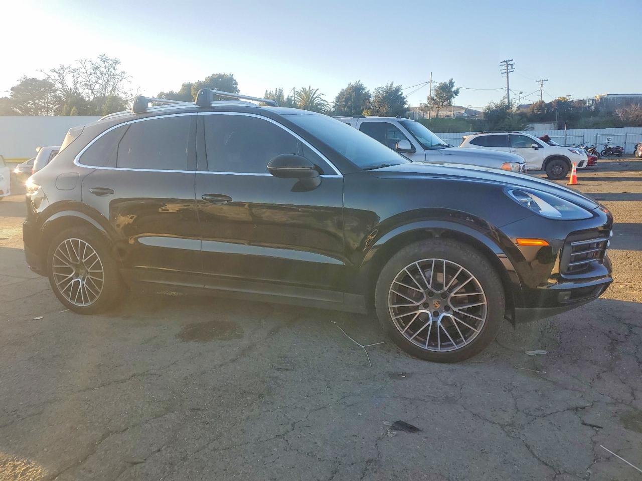 2020 PORSCHE CAYENNE