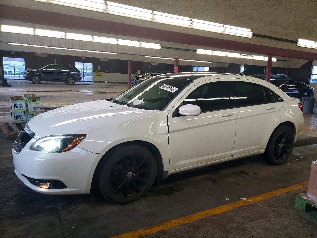 2013 CHRYSLER 200
