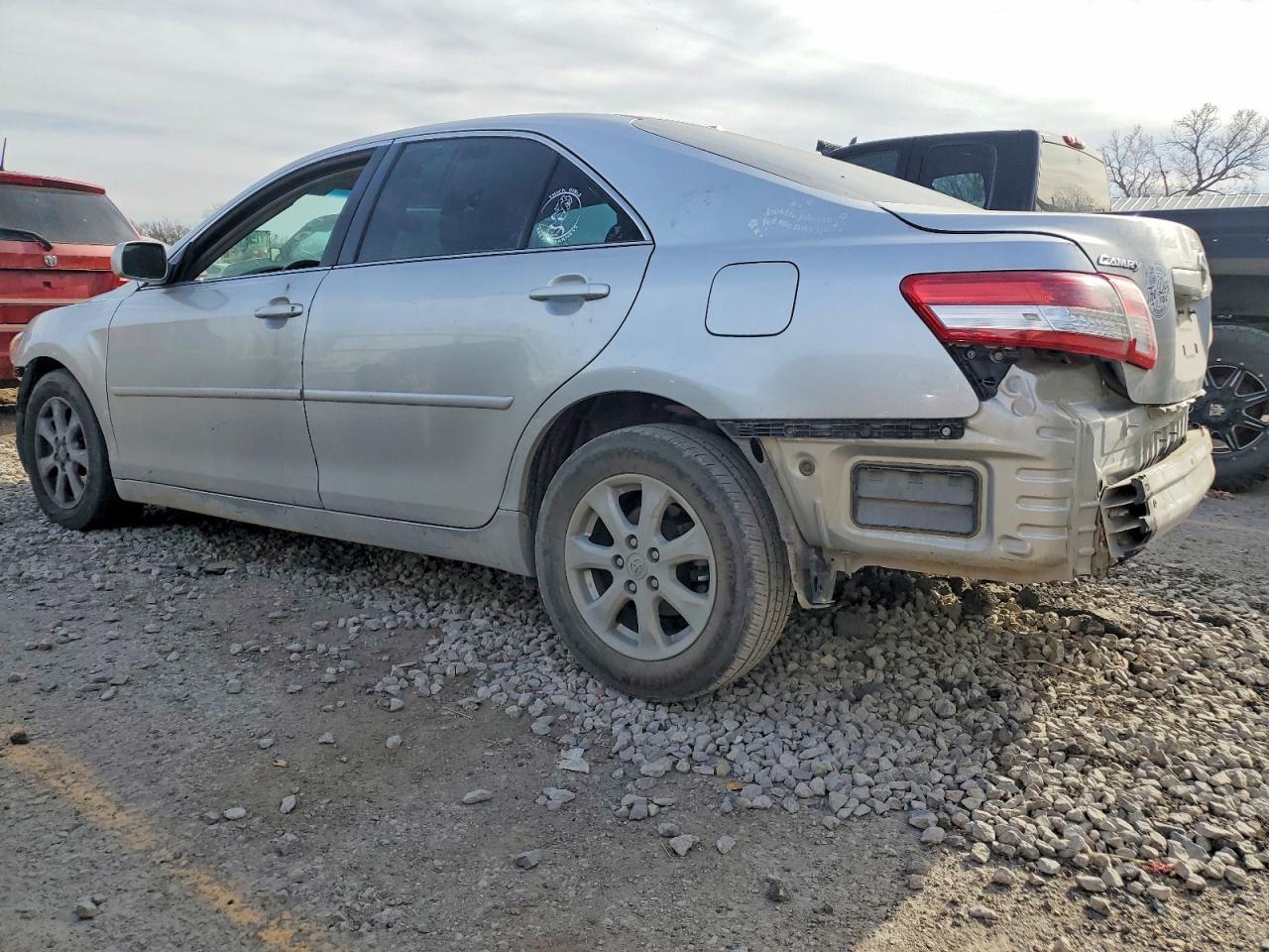 2011 TOYOTA CAMRY