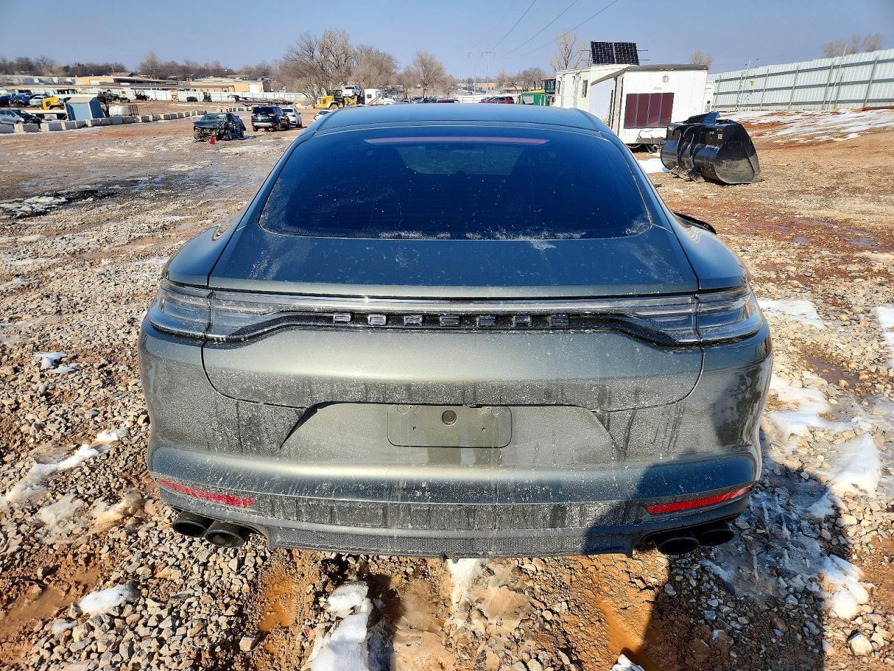 2022 PORSCHE Panamera