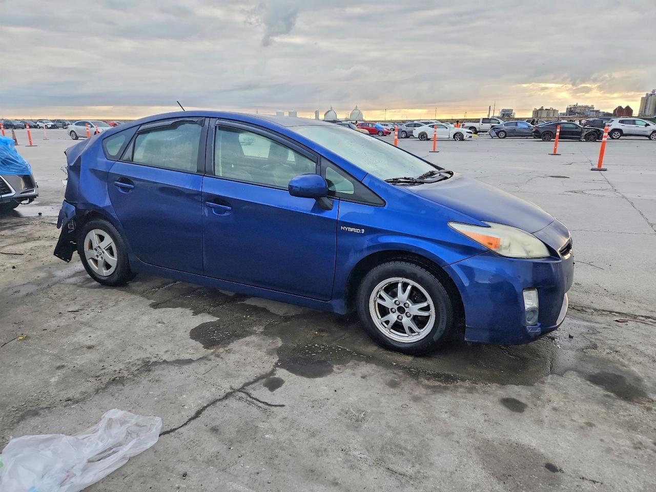 2011 TOYOTA PRIUS
