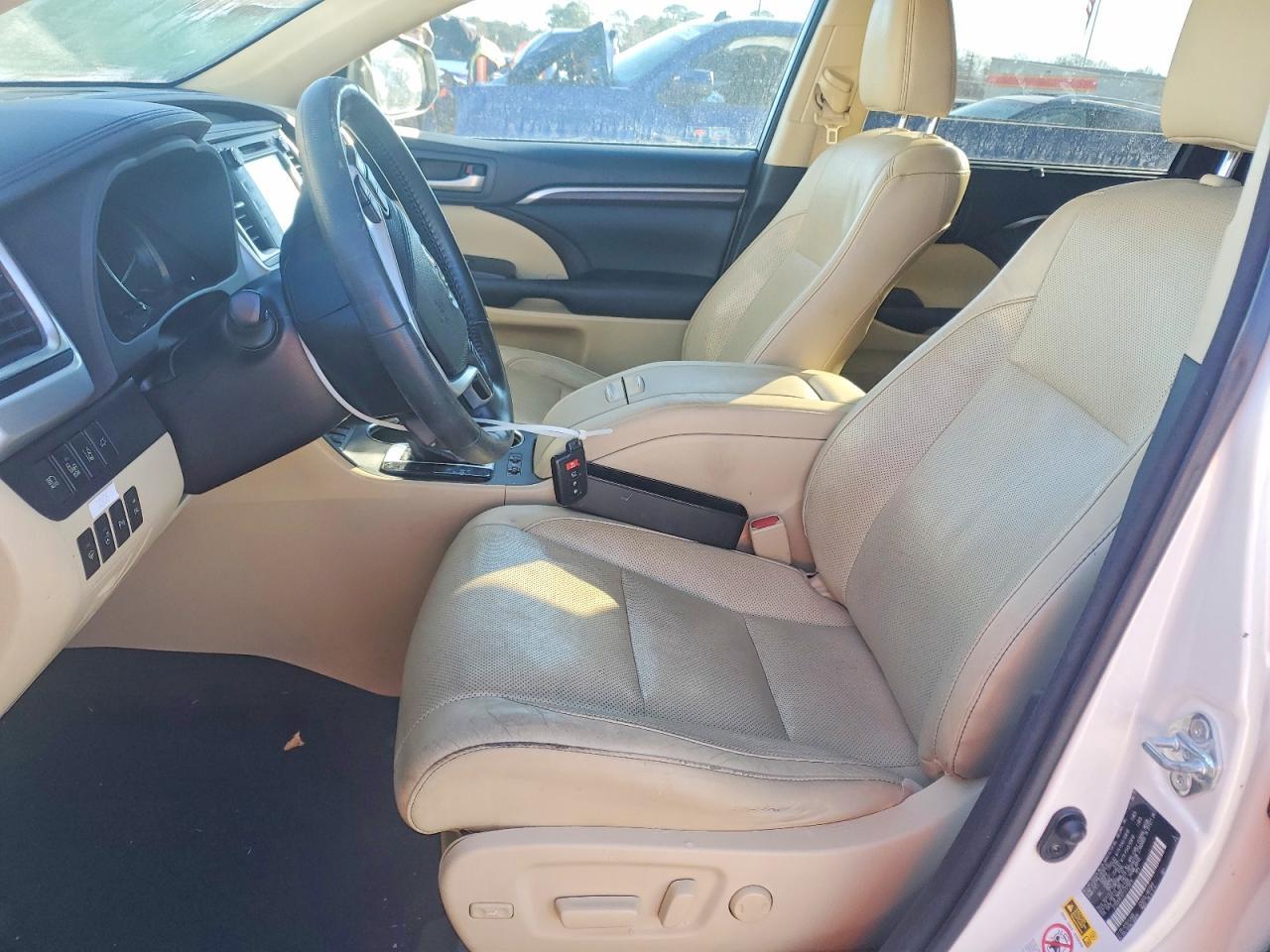 2015 TOYOTA HIGHLANDER