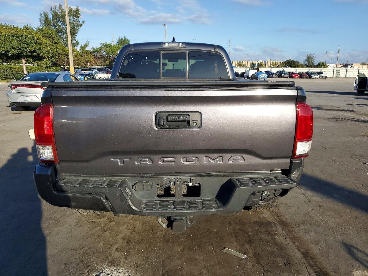 2016 TOYOTA TACOMA