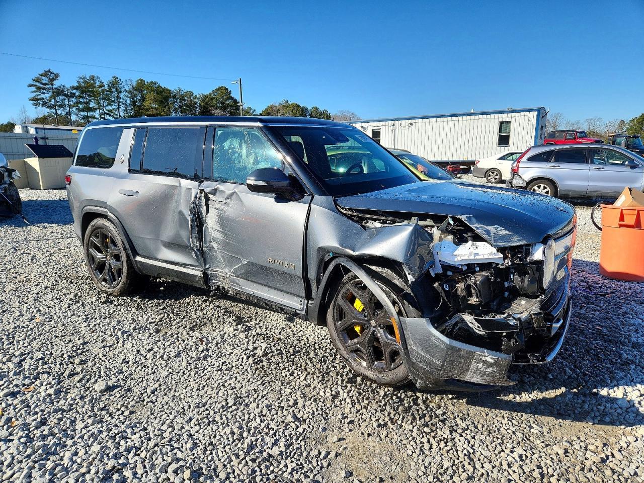 2023 RIVIAN R1s