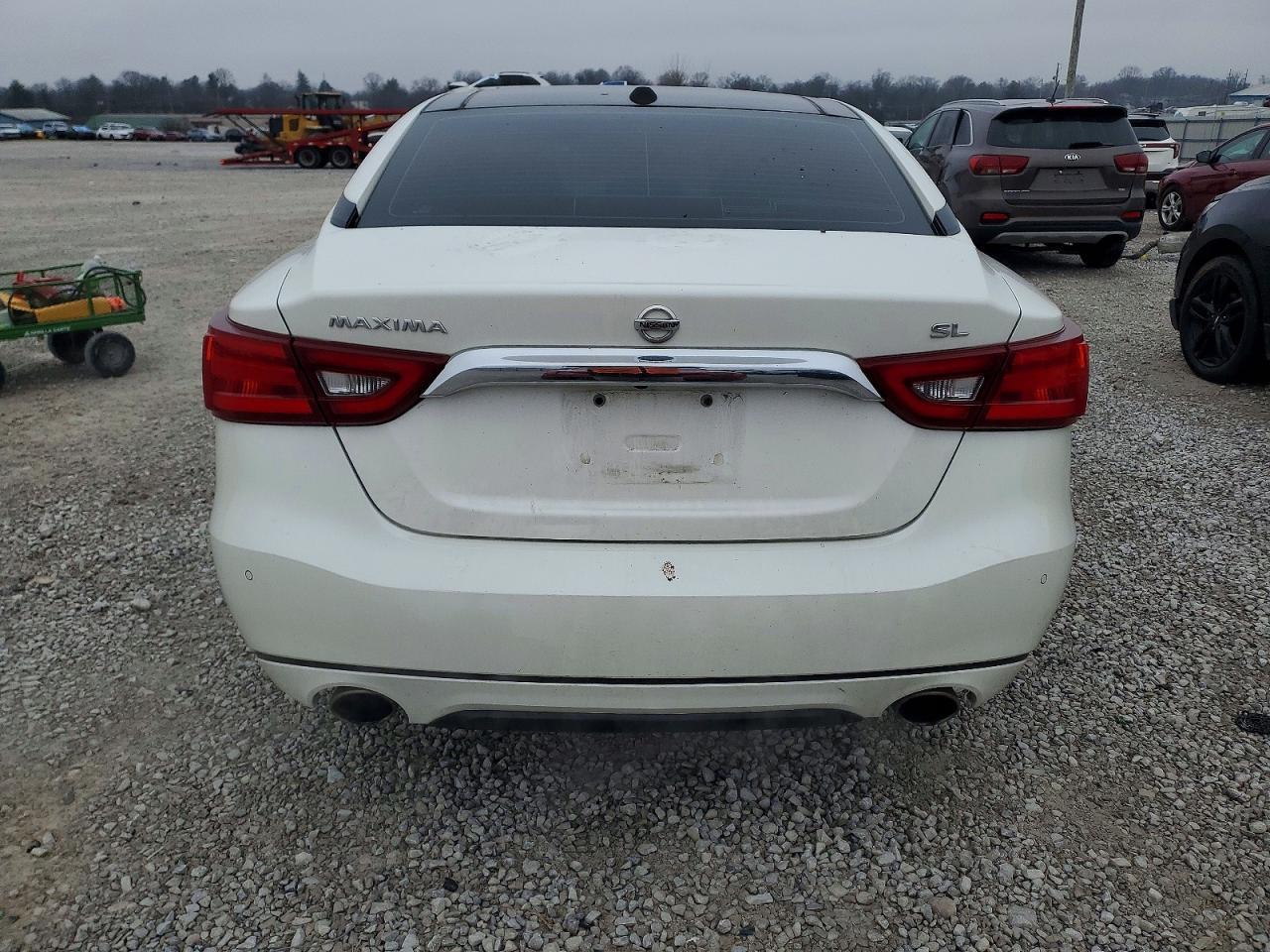 2017 NISSAN Maxima