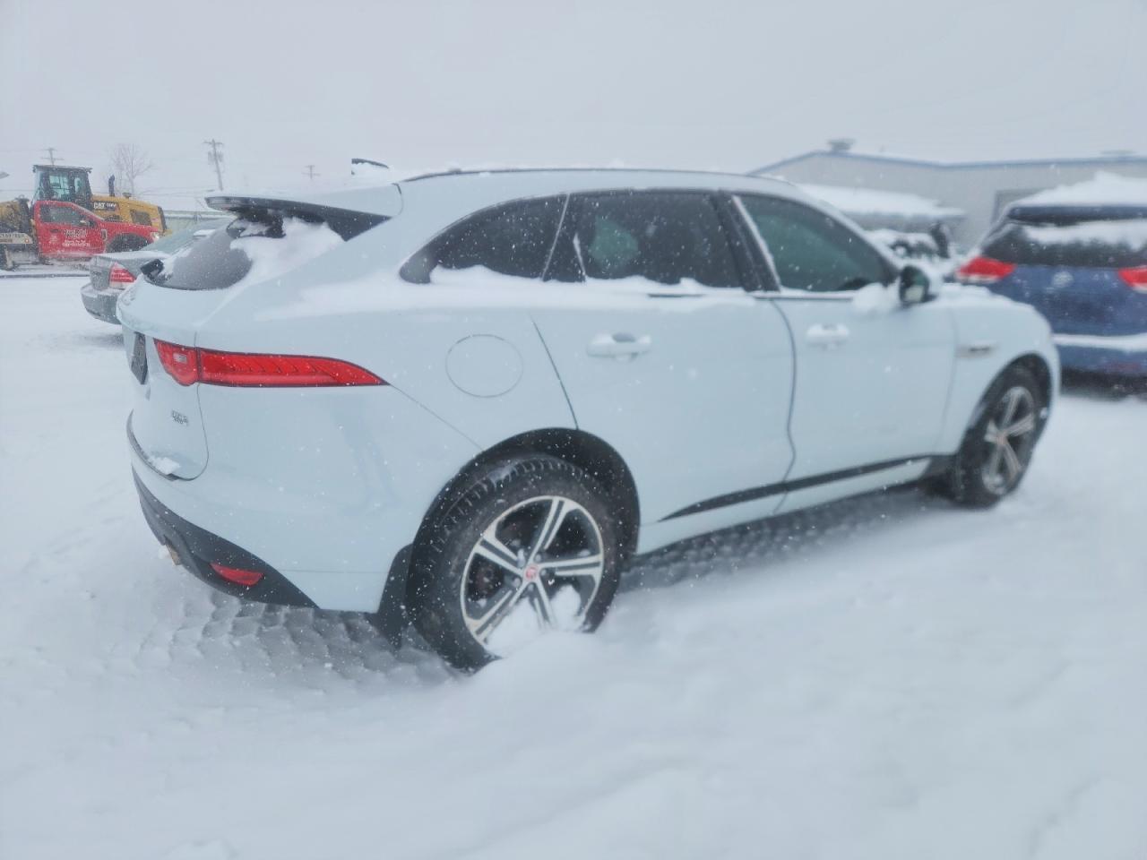 2017 JAGUAR F-Pace