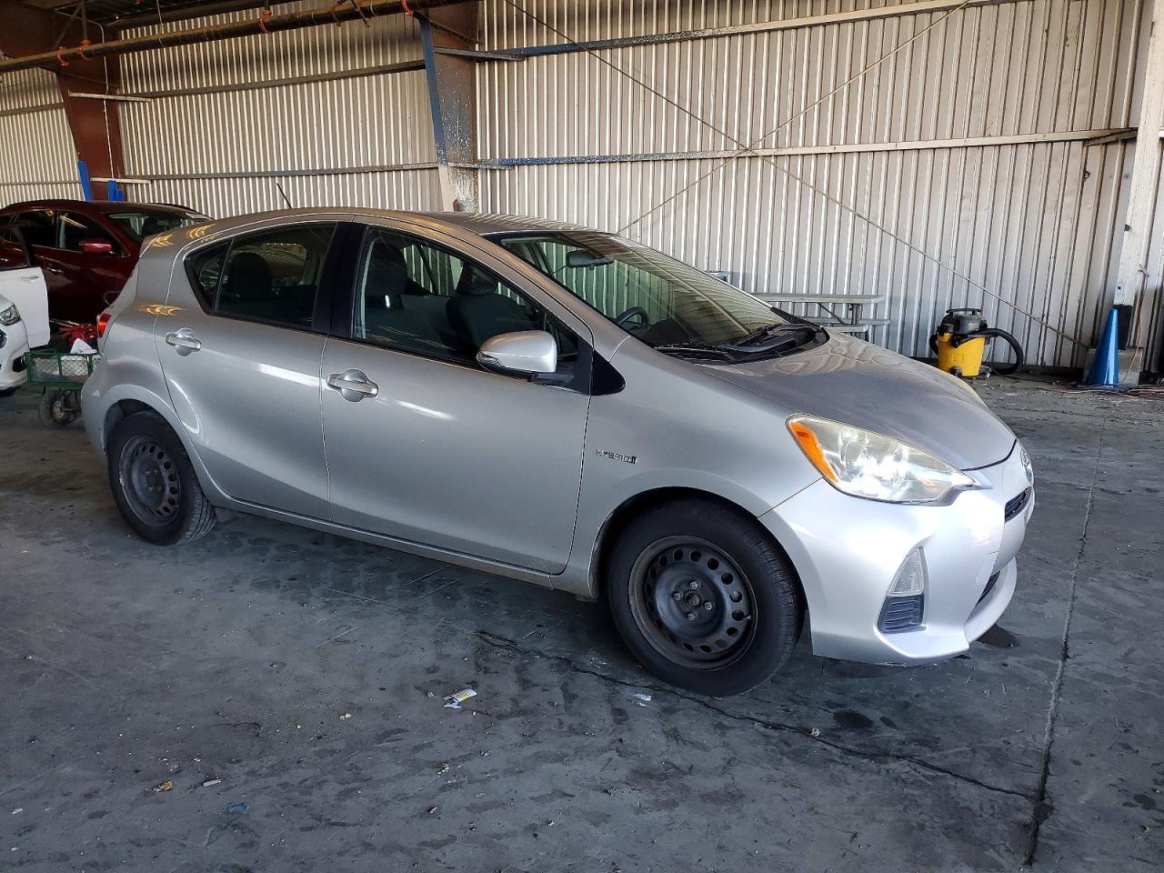 2012 TOYOTA Prius c