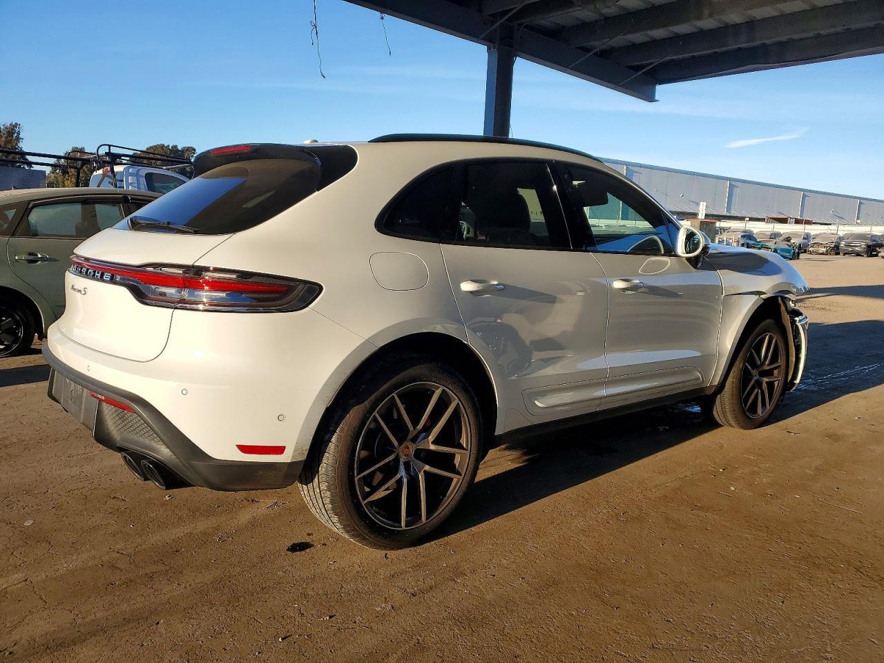 2022 PORSCHE Macan
