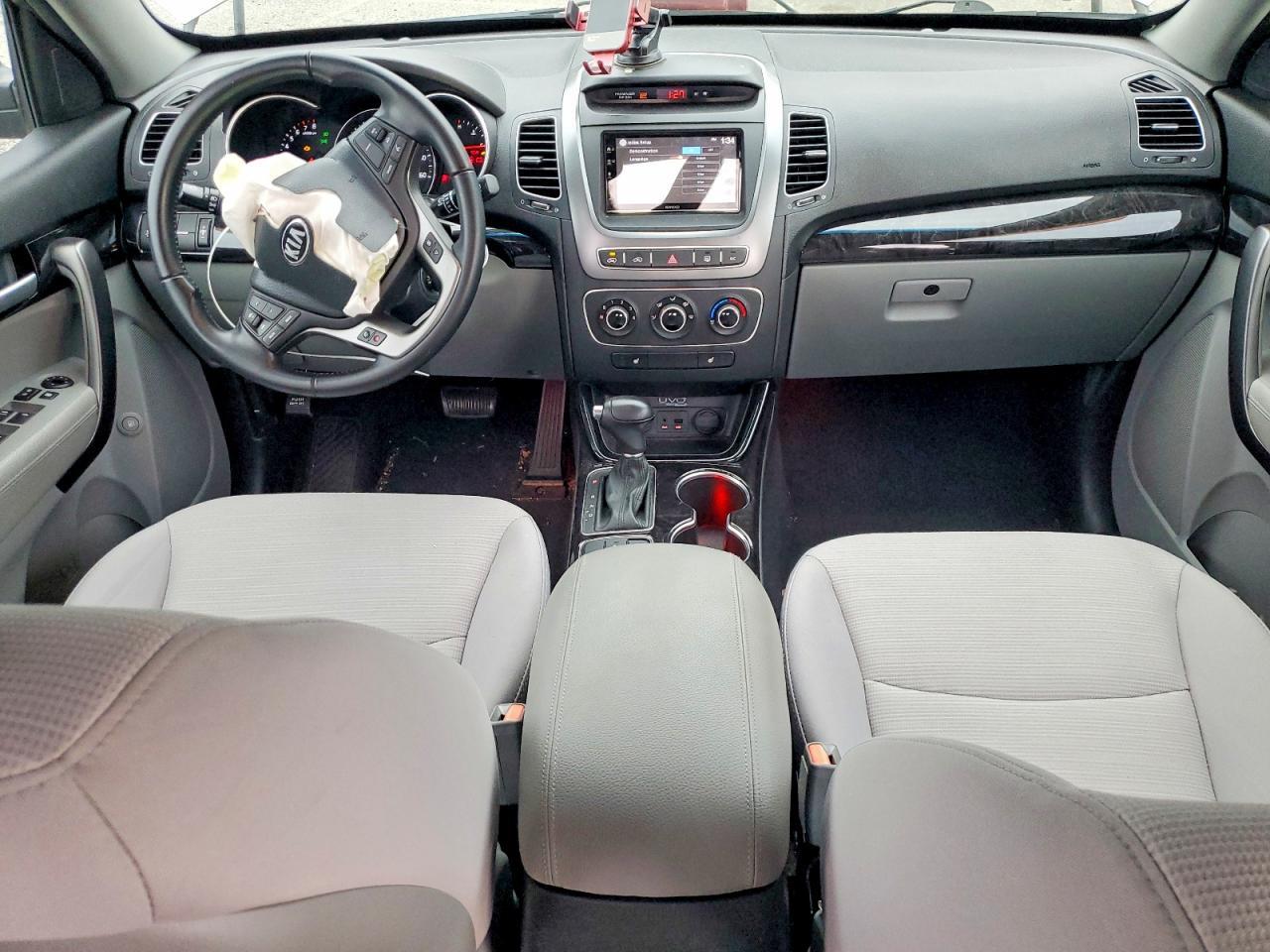 2015 KIA SORENTO