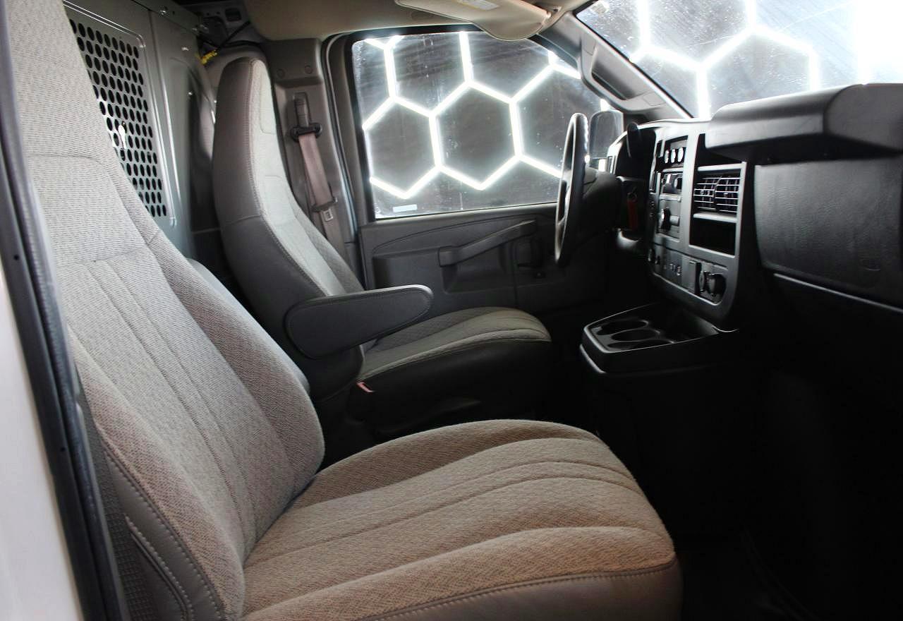 2023 GMC Savana