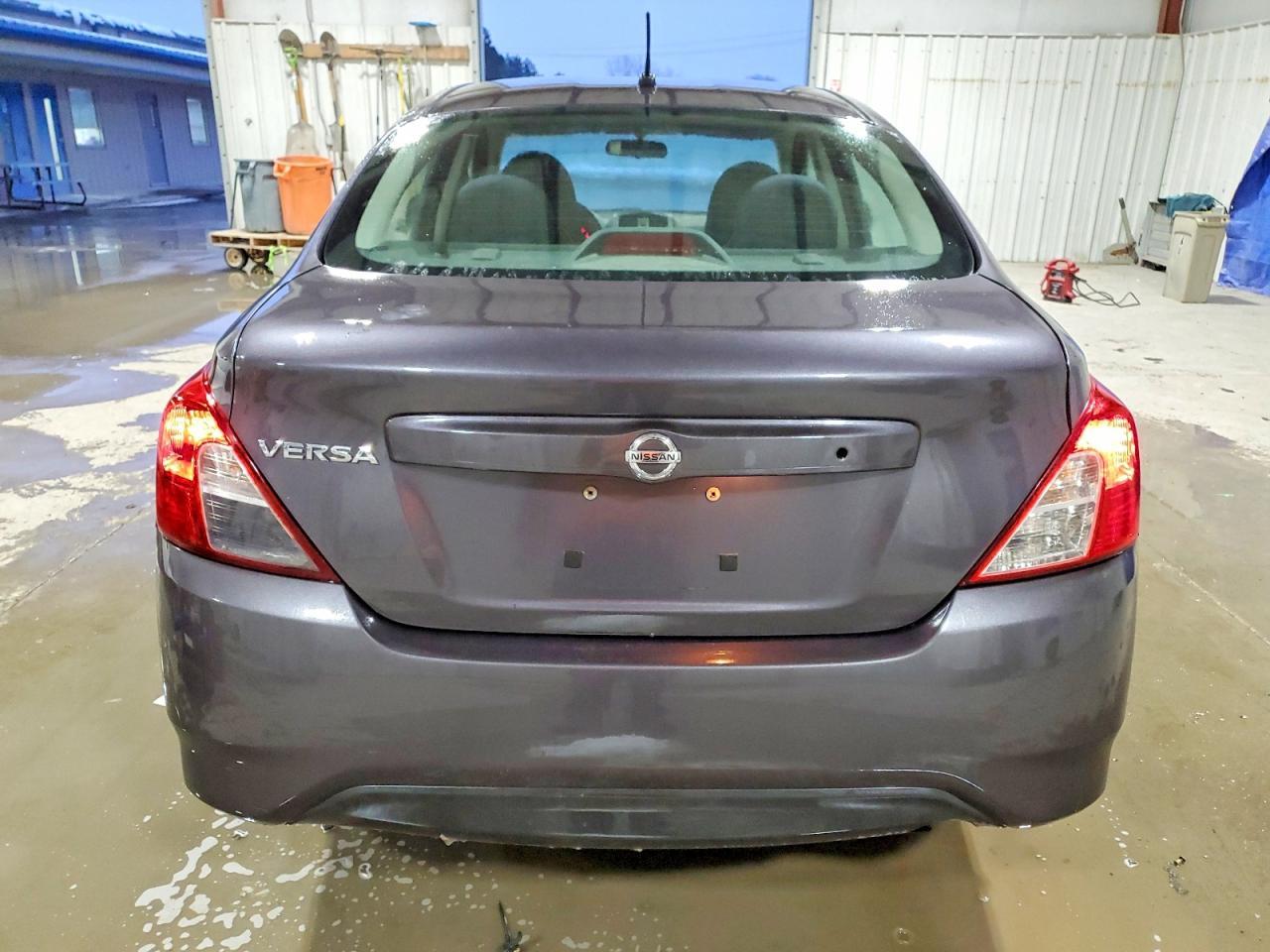 2015 NISSAN VERSA