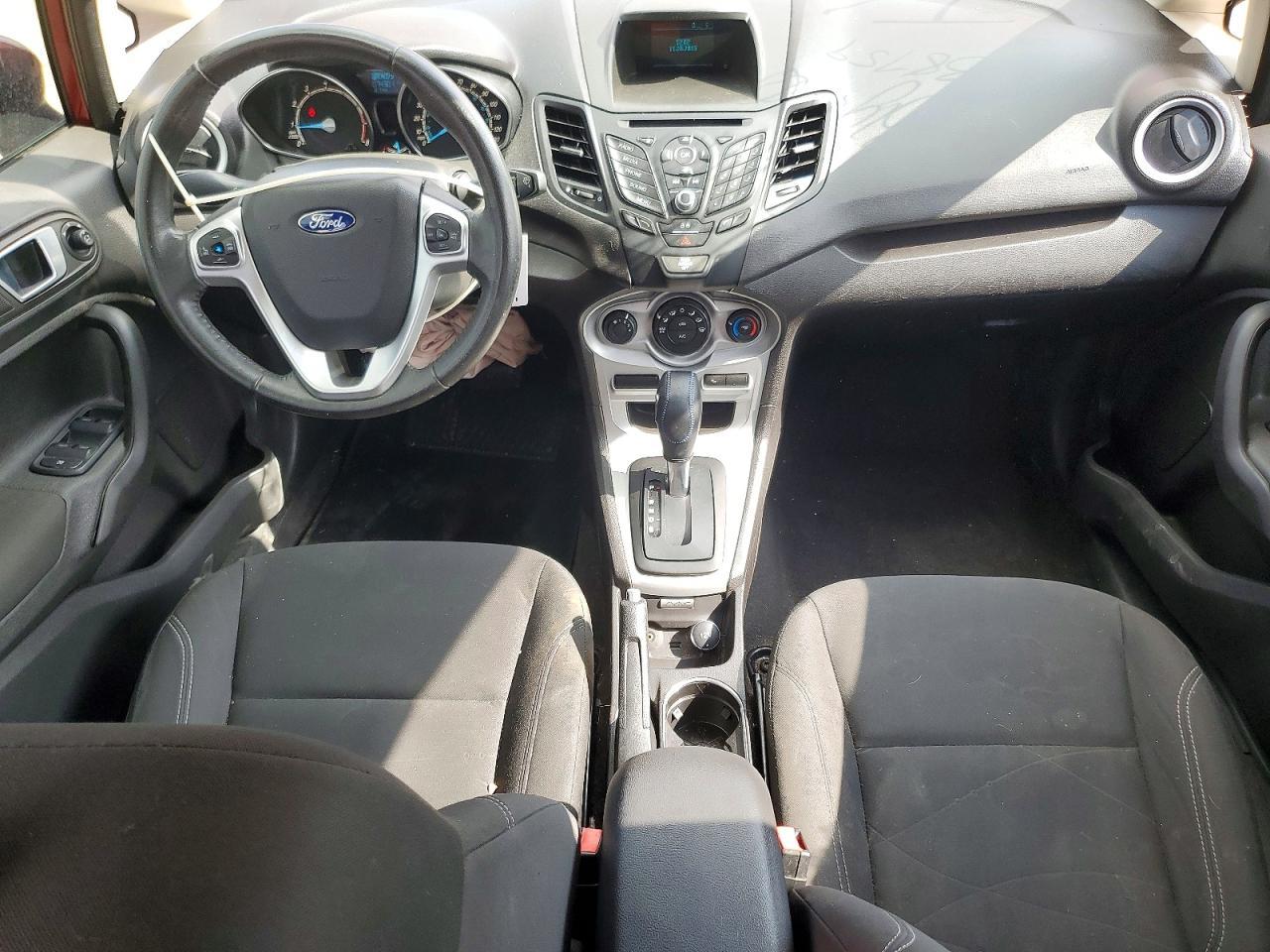 2016 FORD Fiesta