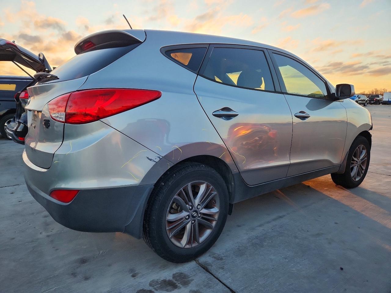 2015 HYUNDAI TUCSON