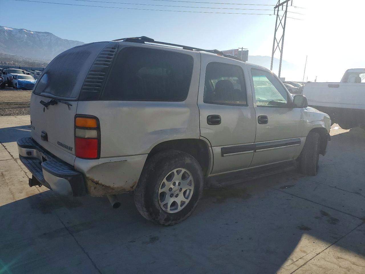 2004 CHEVROLET Tahoe