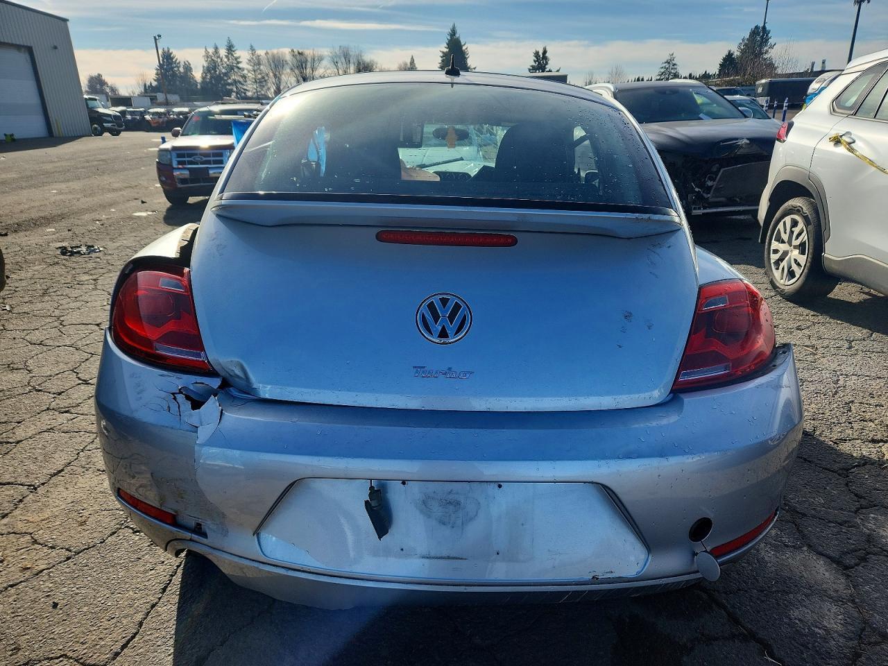 2012 VOLKSWAGEN Beetle