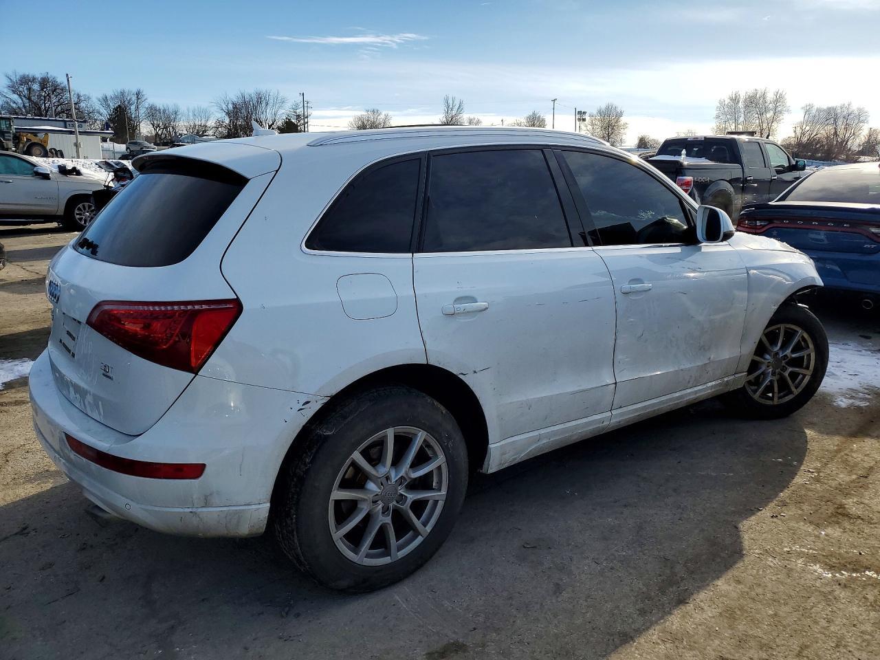 2012 AUDI Q5