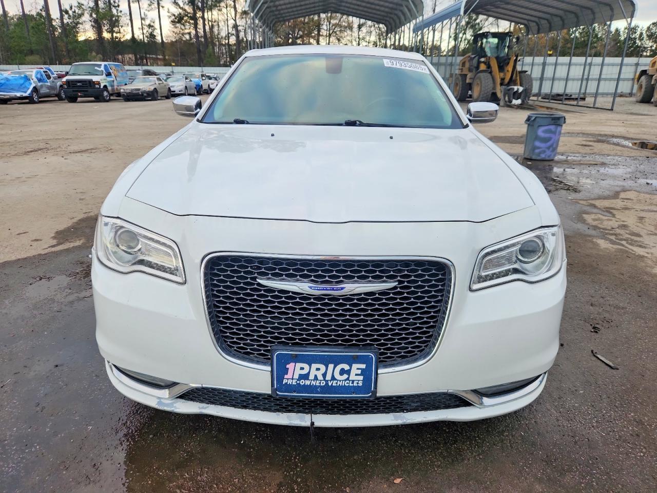 2019 CHRYSLER 300