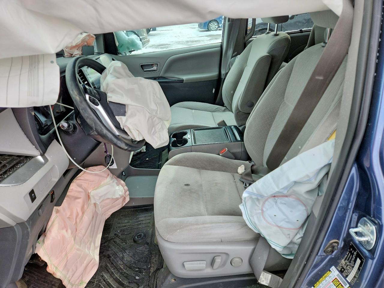 2017 TOYOTA SIENNA