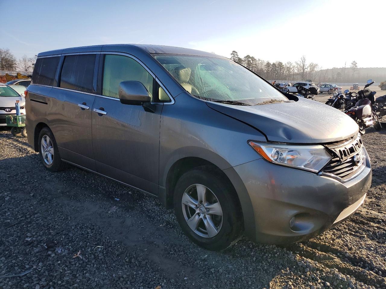 2015 NISSAN Quest