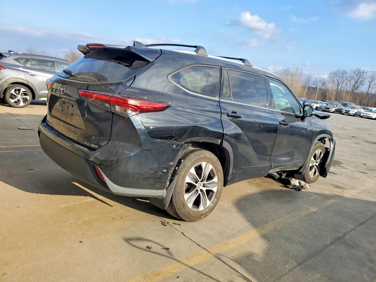 2021 TOYOTA HIGHLANDER