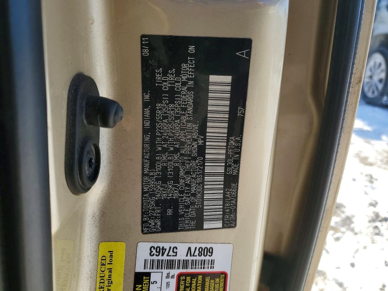 2011 TOYOTA SIENNA