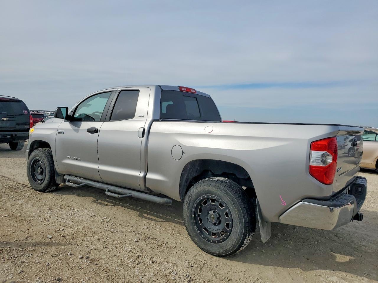 2015 TOYOTA TUNDRA