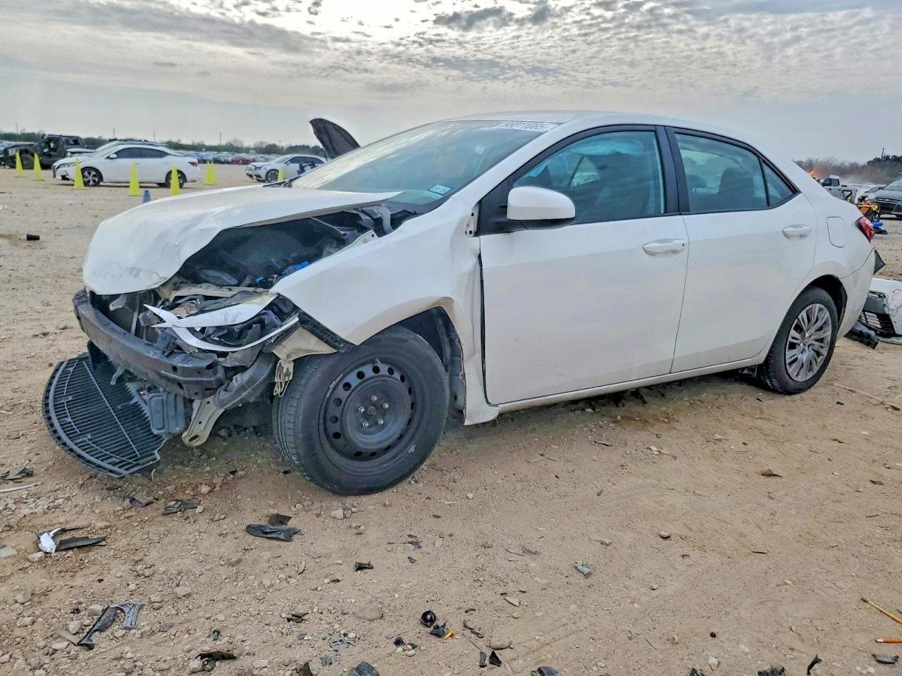 2015 TOYOTA COROLLA