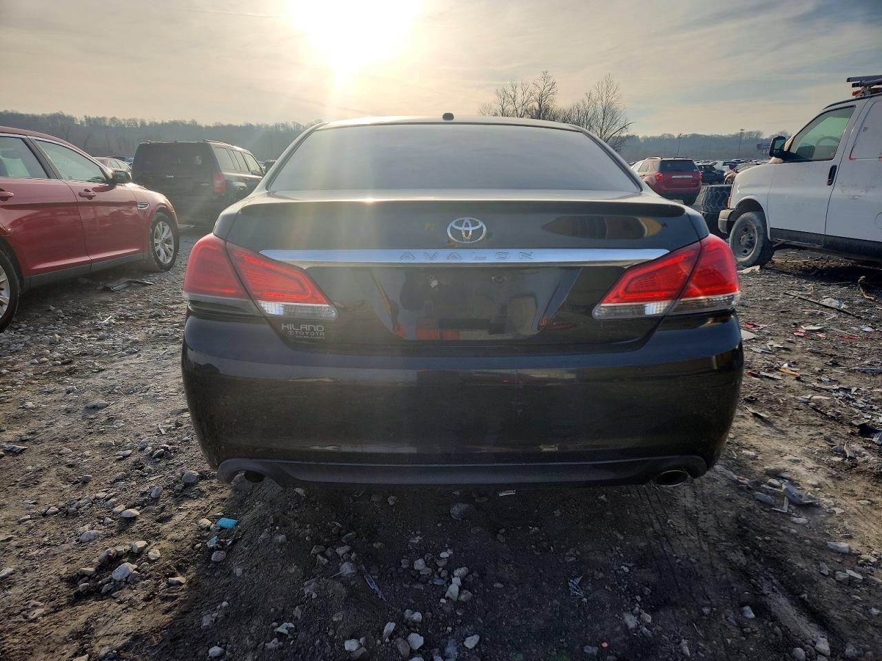 2011 TOYOTA Avalon