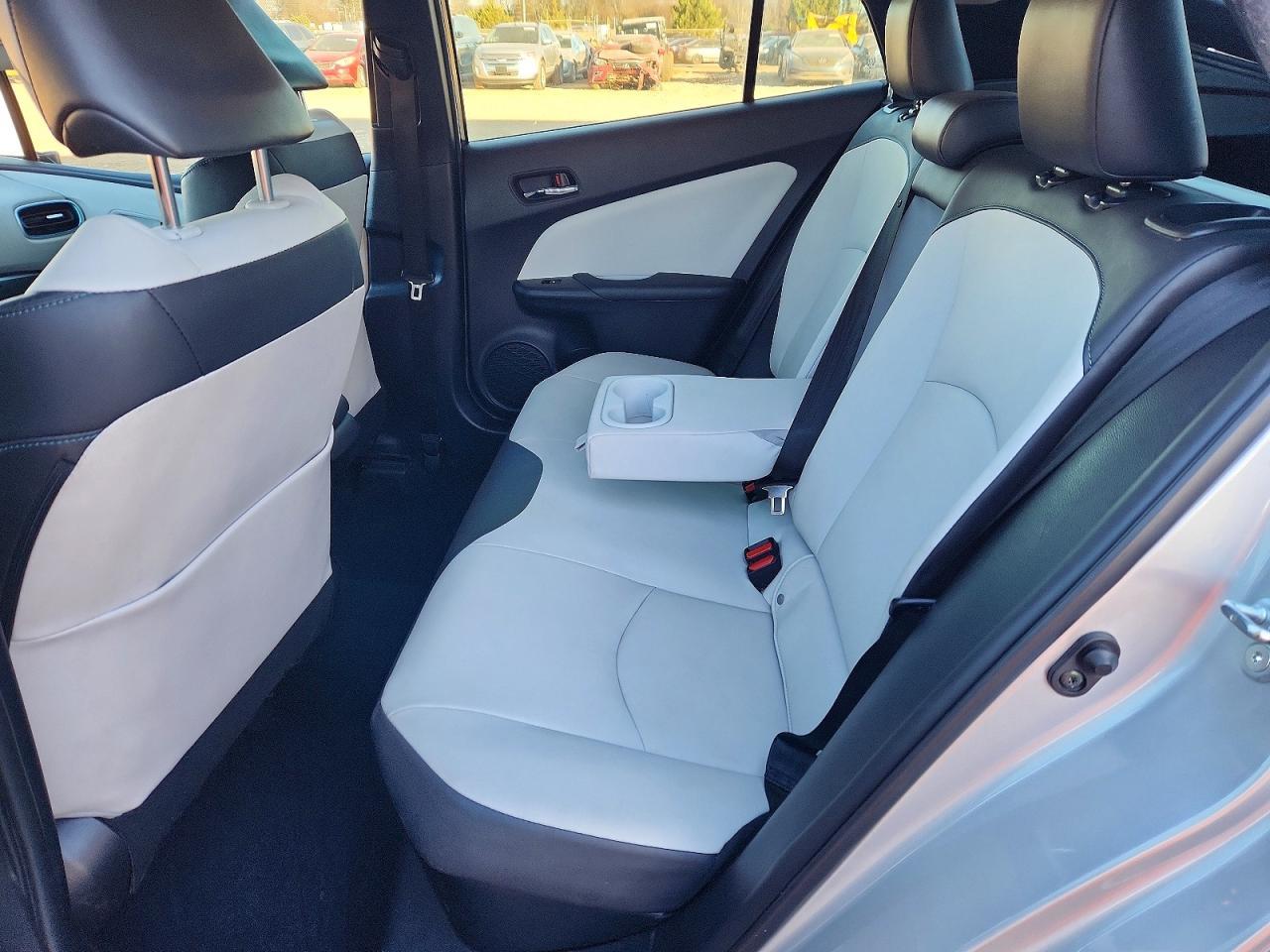 2018 TOYOTA PRIUS