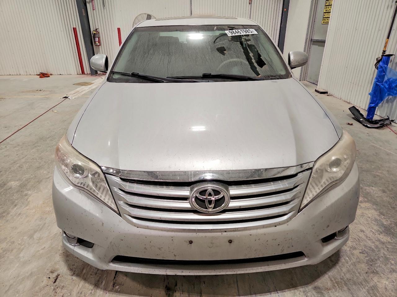 2012 TOYOTA Avalon