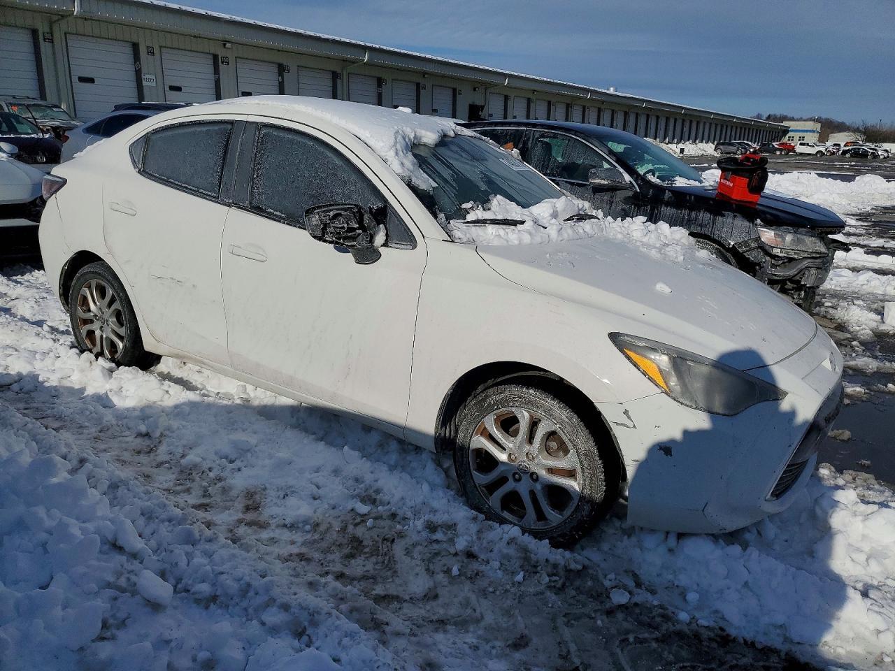 2017 TOYOTA YARIS