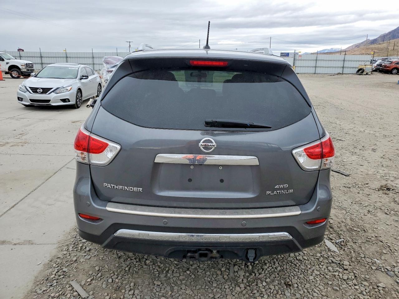 2016 NISSAN PATHFINDER