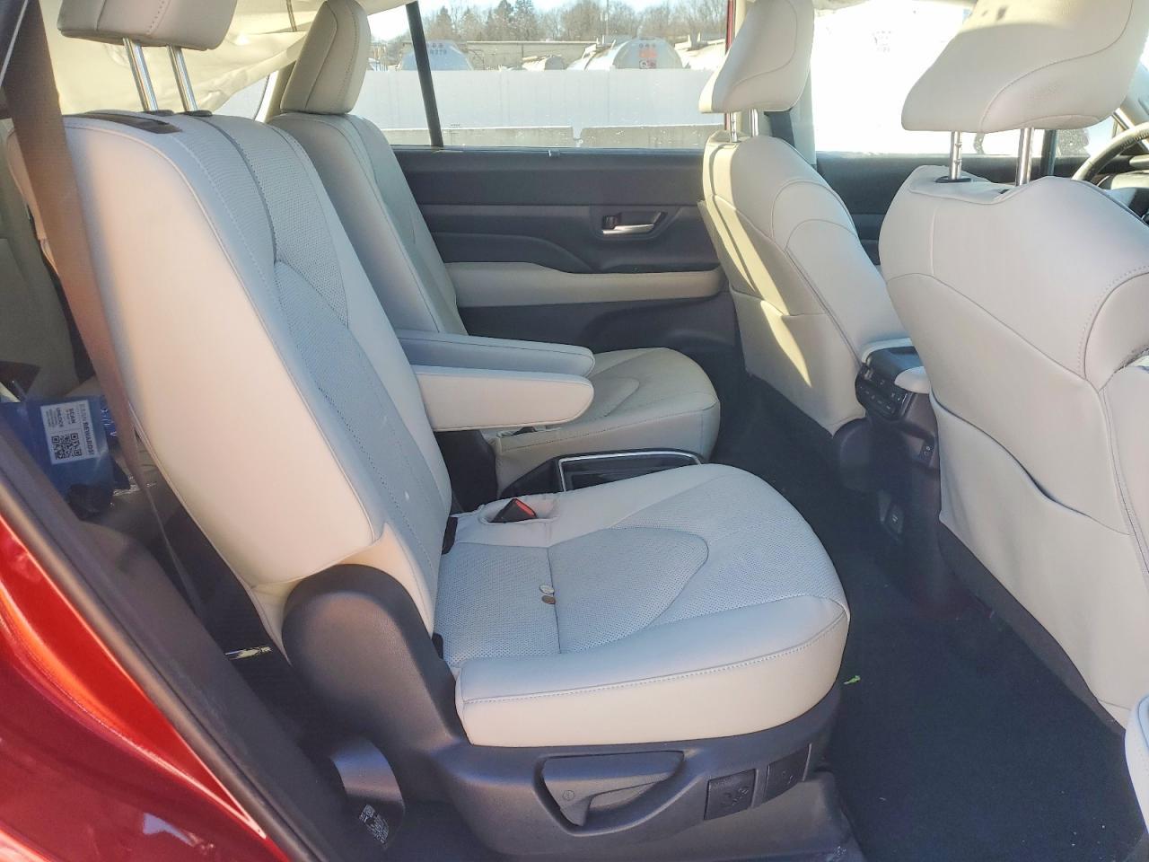 2025 TOYOTA HIGHLANDER