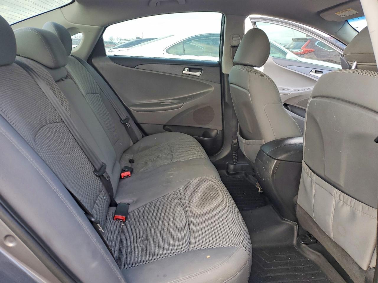 2011 HYUNDAI SONATA