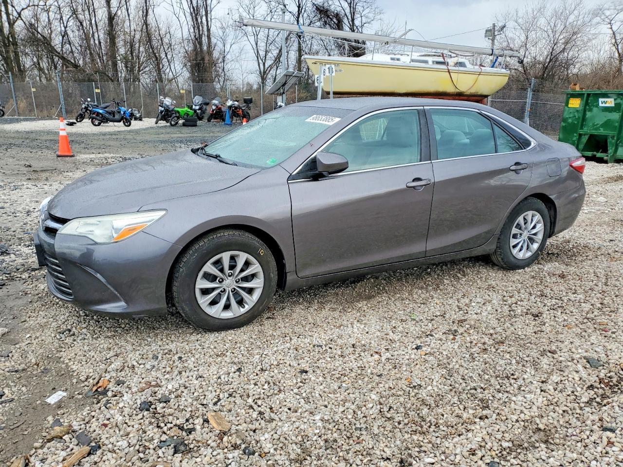 2016 TOYOTA CAMRY